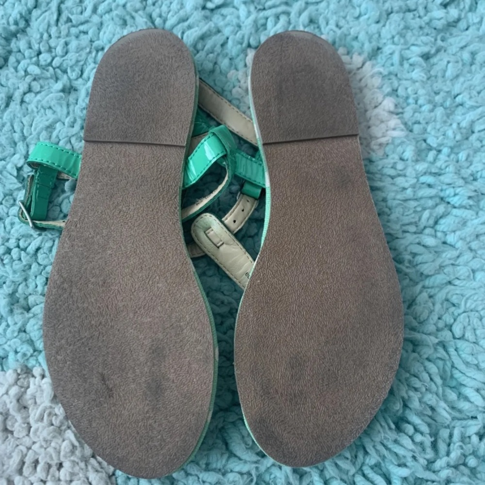 Crewcuts Girl Patent Leather Sandal Thong Flip Flop Shoe 3 Green J. Kid T Strap - Picture 4 of 4